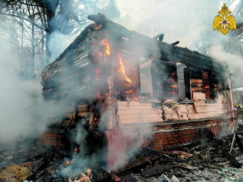 В Кардымовском районе горел жилой дом