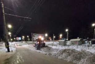 В Смоленске за последние сутки убрали около тысячи кубометров снега