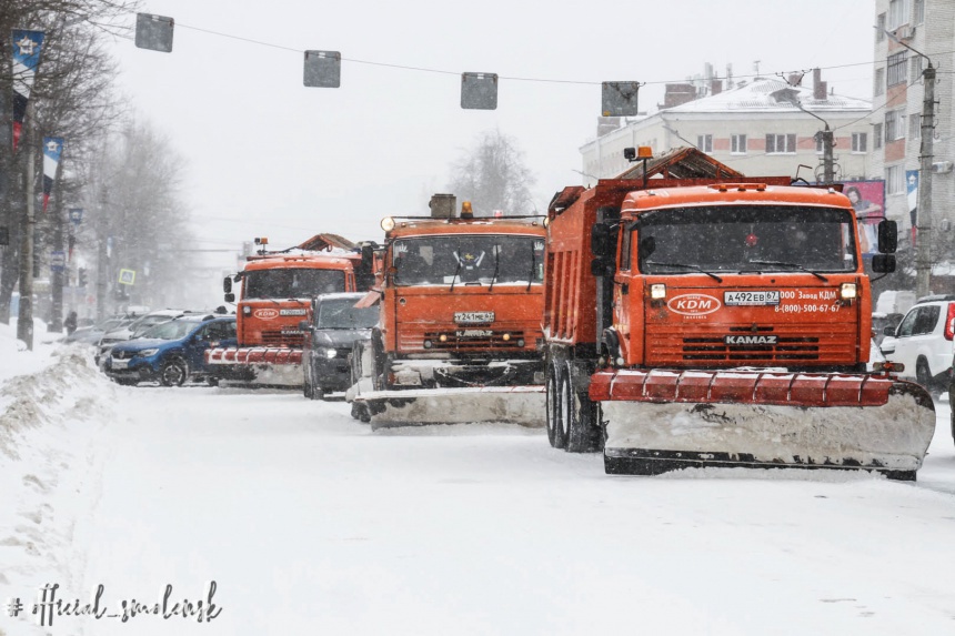 Стал известен график уборки снега в Смоленске с 28 по 31 января