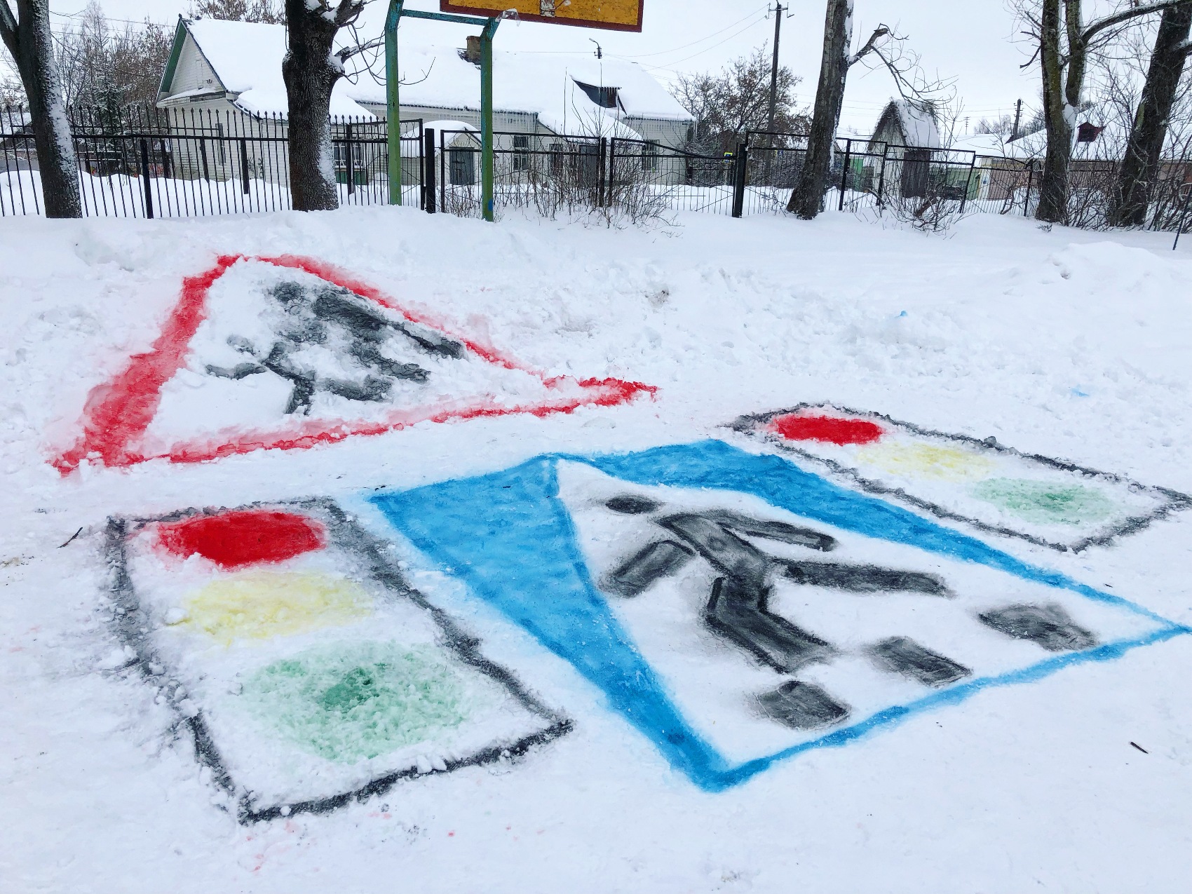 В Смоленской области прошла акция «Граффити на снегу»