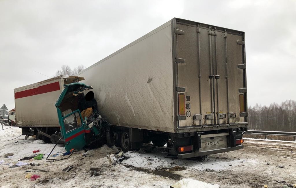 Смоленская полиция ищет очевидцев смертельной аварии в Починковском районе