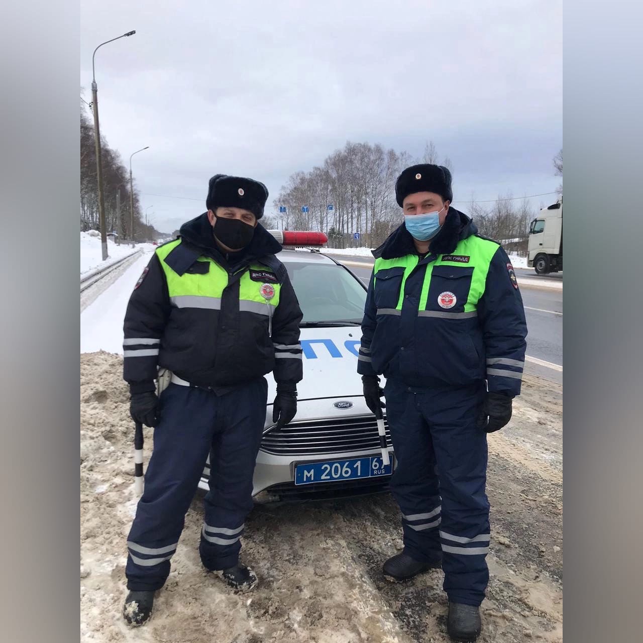Москвичка поблагодарила смоленских полицейских за оказанную помощь на дороге