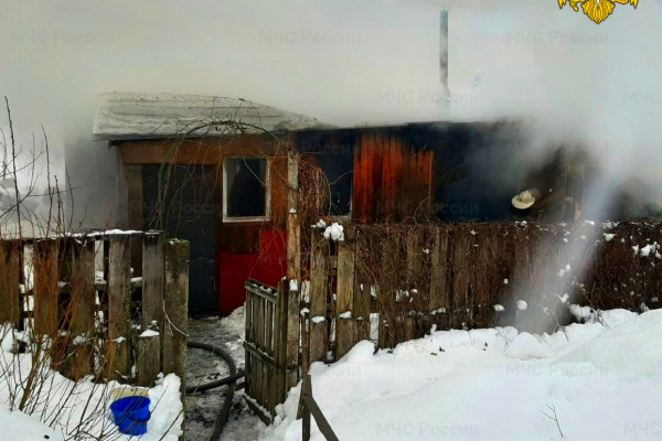 Эдельвейс ярцево смоленск. Пожар загородного дома. Эдельвейс Ярцево. Отопительный сезон в Ярцево в 2022 году. Дачный 36. Корп. 3 сгорел Ярцев.