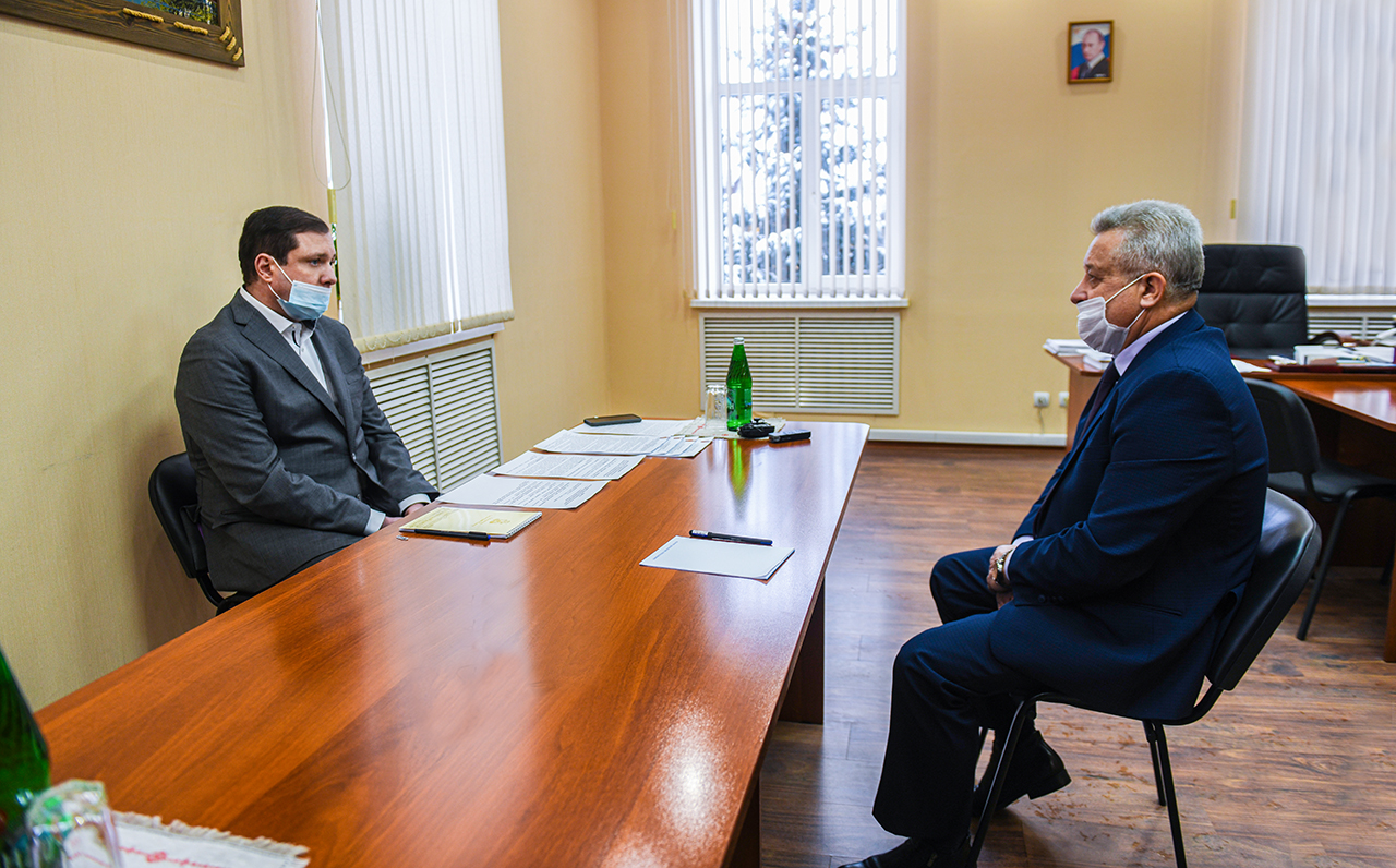 Алексей Островский провел рабочую встречу с главой Ярцевского района