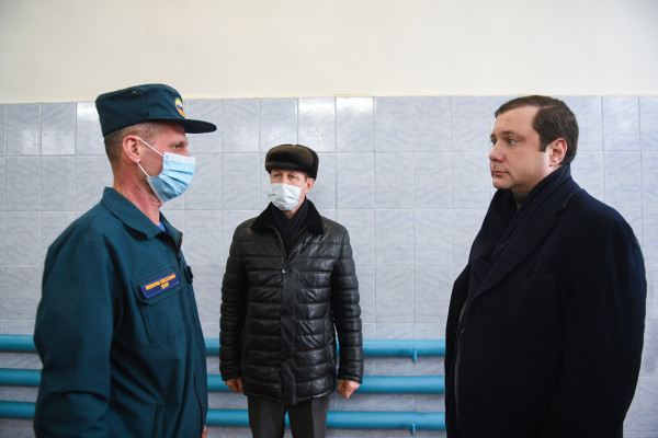 Алексей Островский посетил новую пожарную часть в Гагаринском районе