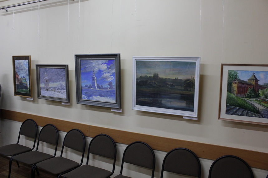 В Смоленске открылась выставка в честь 100-летия поэта Алексея Бодренкова