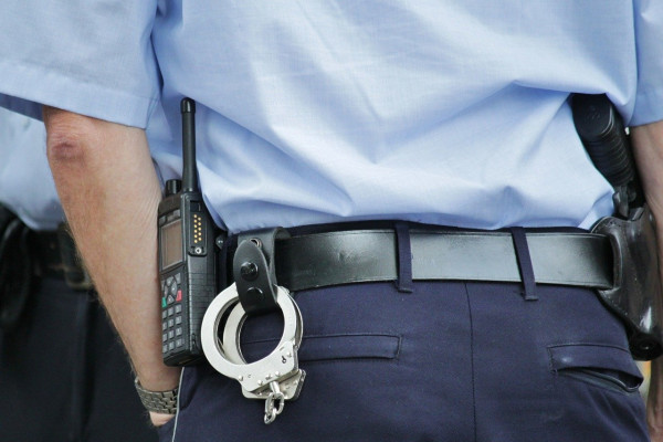 Смоленские полицейские раскрыли кражу металлической ограды