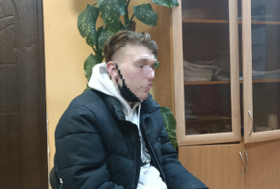 Смоленские силовики задержали подростков за попытку поджога здания полиции 