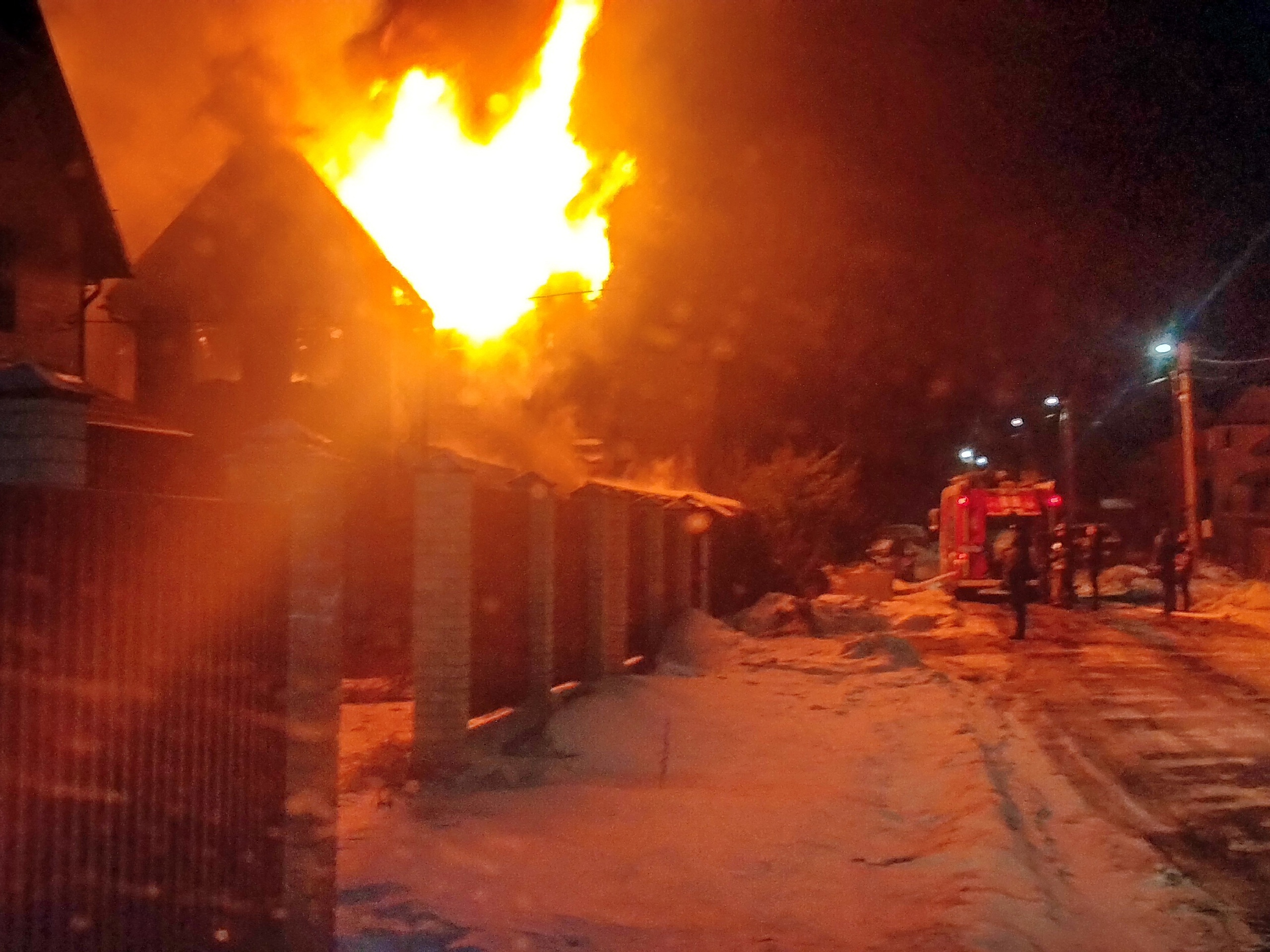 В Заднепровском районе Смоленска горел частный дом | 27.03.2022 | Смоленск  - БезФормата