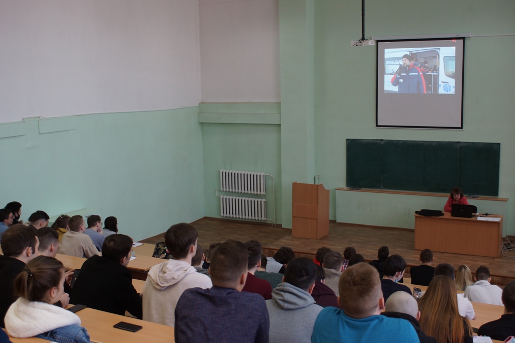 Смоленскэнерго привлекает студентов профильного вуза в профессию