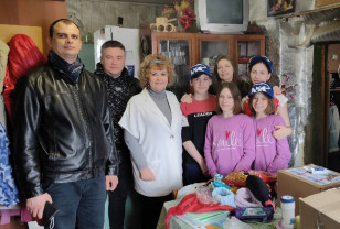 Активисты акции «Забота» побывали в гостях у многодетных семей Смоленского района
