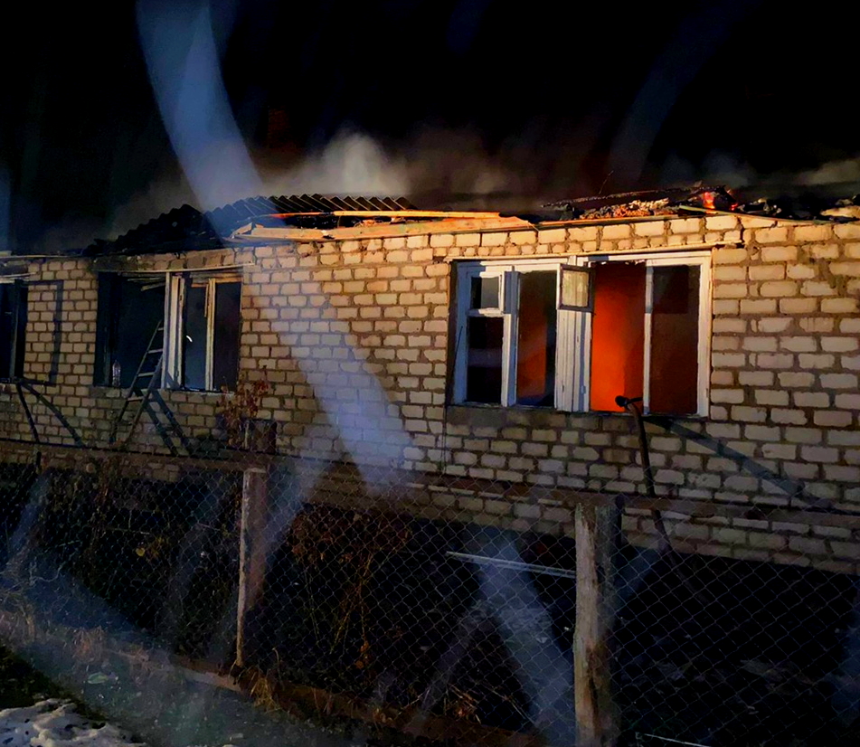 В Смоленской области за сутки произошло два пожара в жилых домах