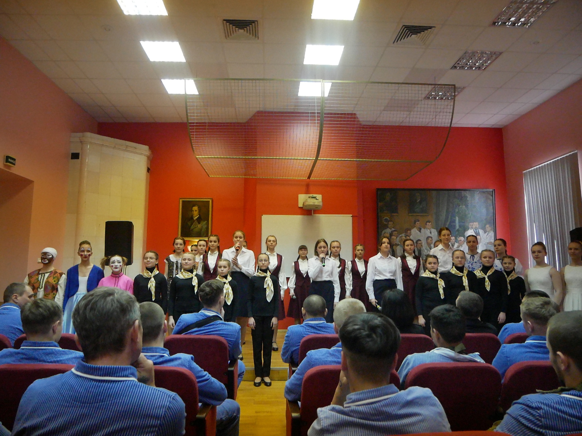 Воспитанницы Санкт-Петербургского пансиона Минобороны РФ выступили для участников спецоперации