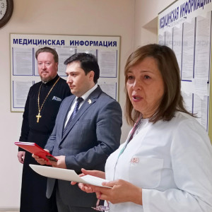 Пятерым сотрудникам станции скорой помощи вручили Почётные грамоты города-героя Смоленска