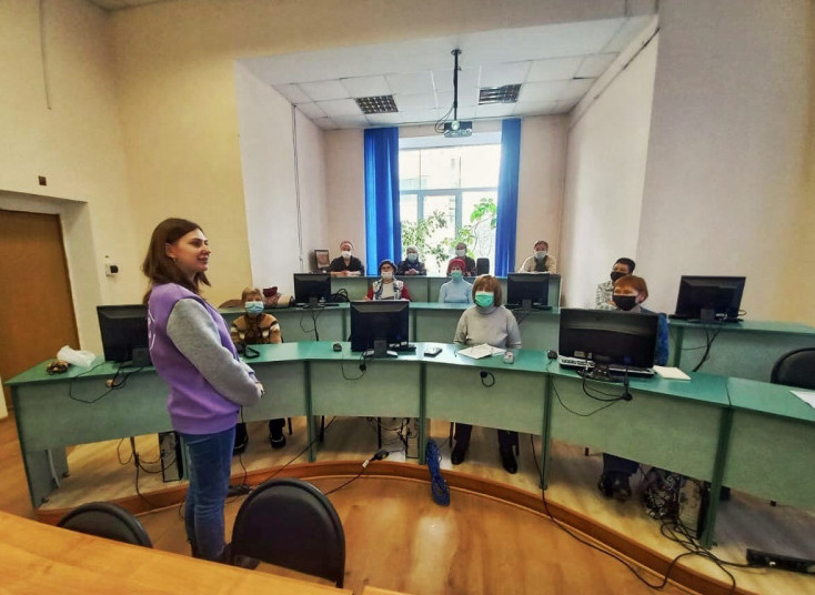 Смоленские «серебряные волонтеры» прошли обучение на платформе «Добро.Университет»