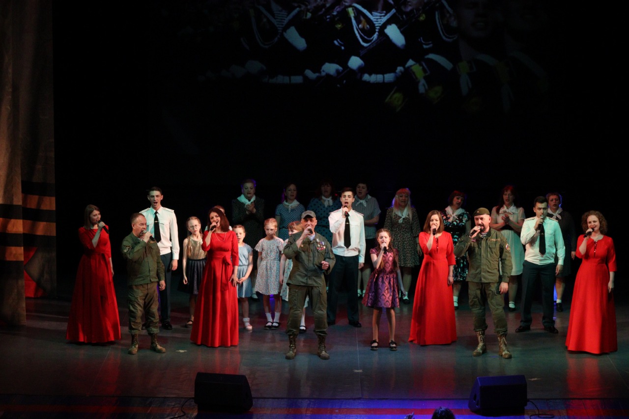 В Смоленске в «Губернском» прошел концерт, посвященный Дню Победы