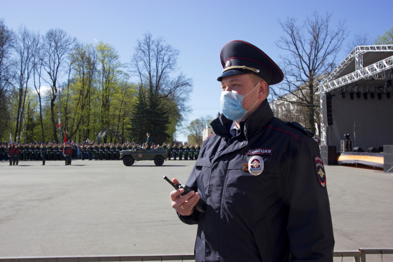 В Смоленской области более 1100 сотрудников полиции обеспечили порядок на праздновании 9 Мая