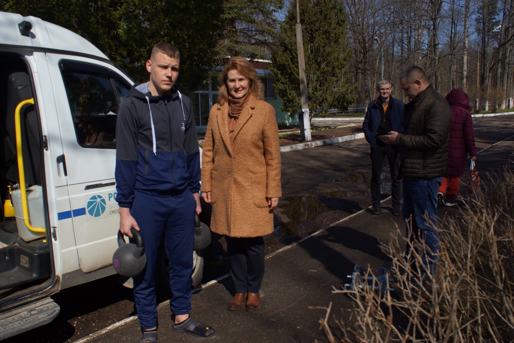 Сотрудники «Смоленскэнерго» снова оказали помощь беженцам из ДНР и ЛНР