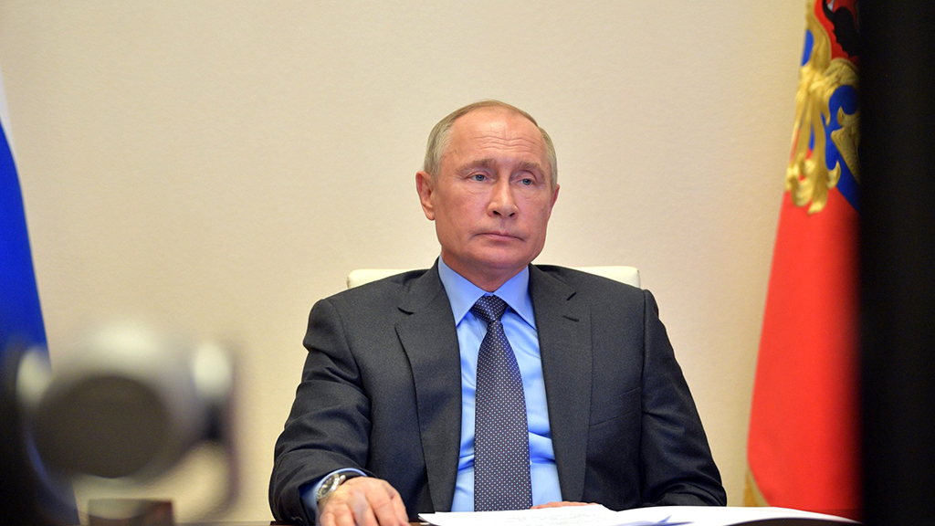 Владимир Путин по телефону обсудил с канцлером Германии ситуацию на Украине