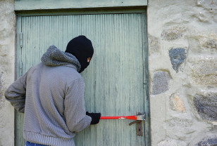 159 краж из квартир и частных домовладений зарегистрировали на Смоленщине за четыре месяца