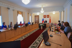Губернатор встретился с лучшими учителями и воспитателями Смоленской области