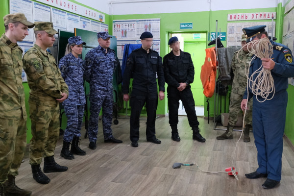 В Смоленске прошёл учебно-методический сбор нештатных спасателей на воде