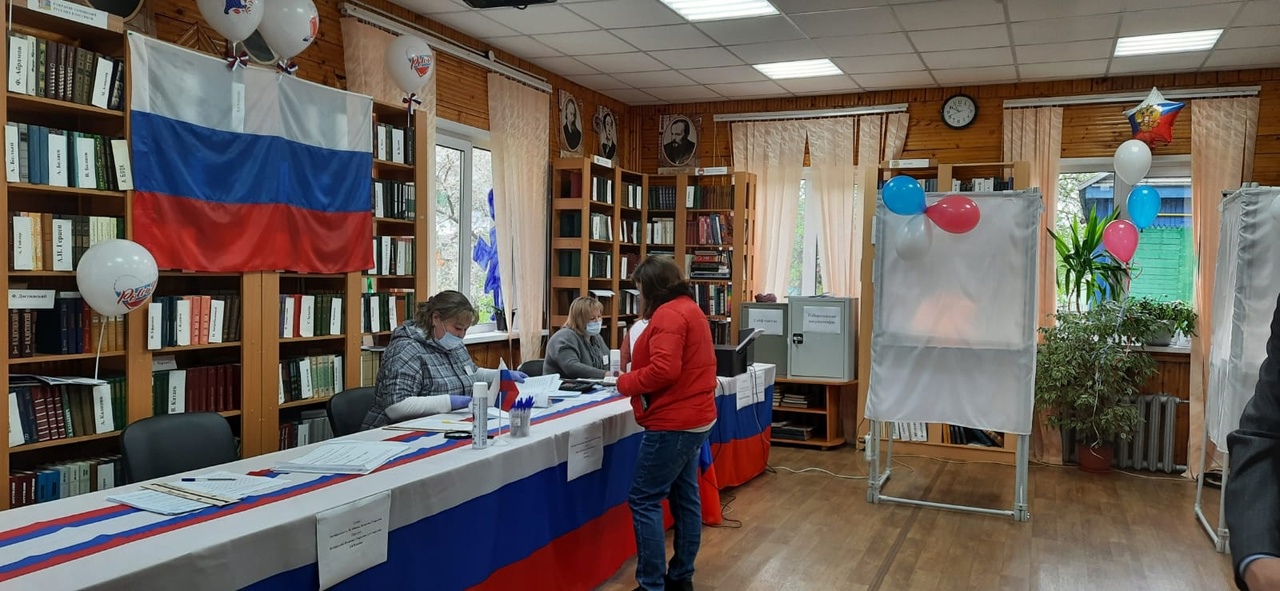 К 15 часам 28 мая общая явка на довыборах в Смоленскую облдуму составила 10,45%