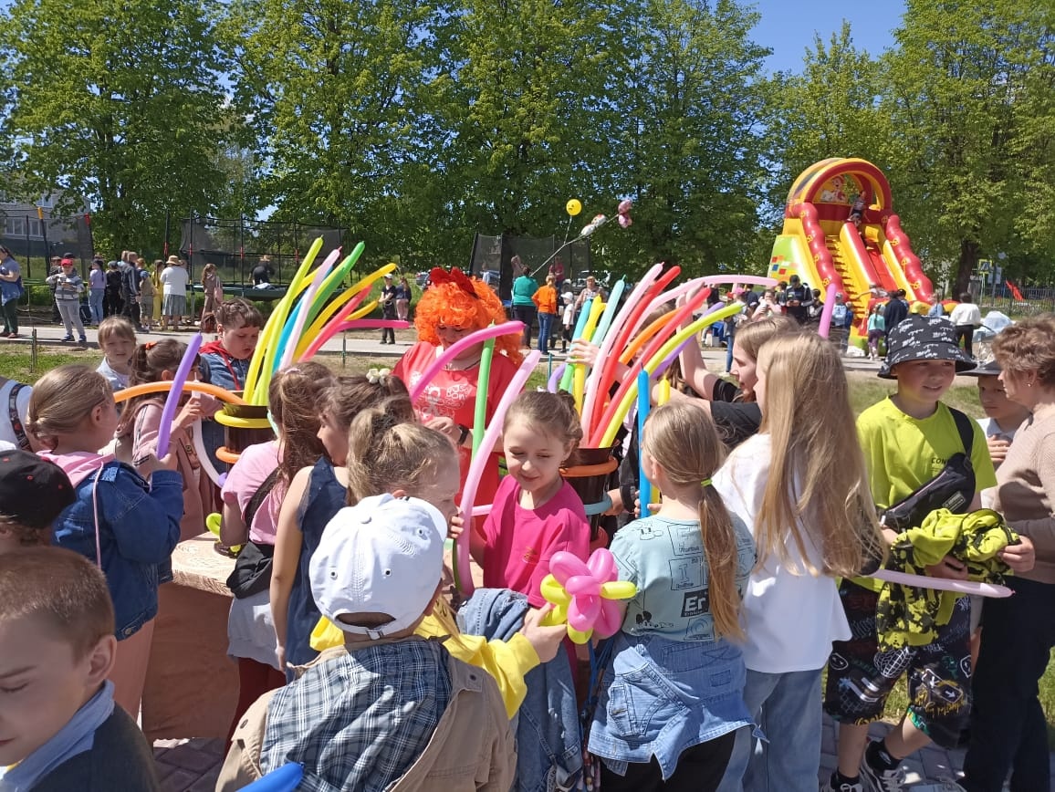«Единая Россия» организовала праздники для детей в районах Смоленской области