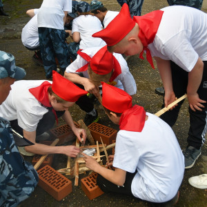 В смоленском УФСИН провели военно-патриотическую игру «Зарница»