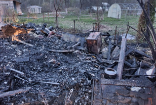 В Вяземском районе умышленно подожгли дачный домик