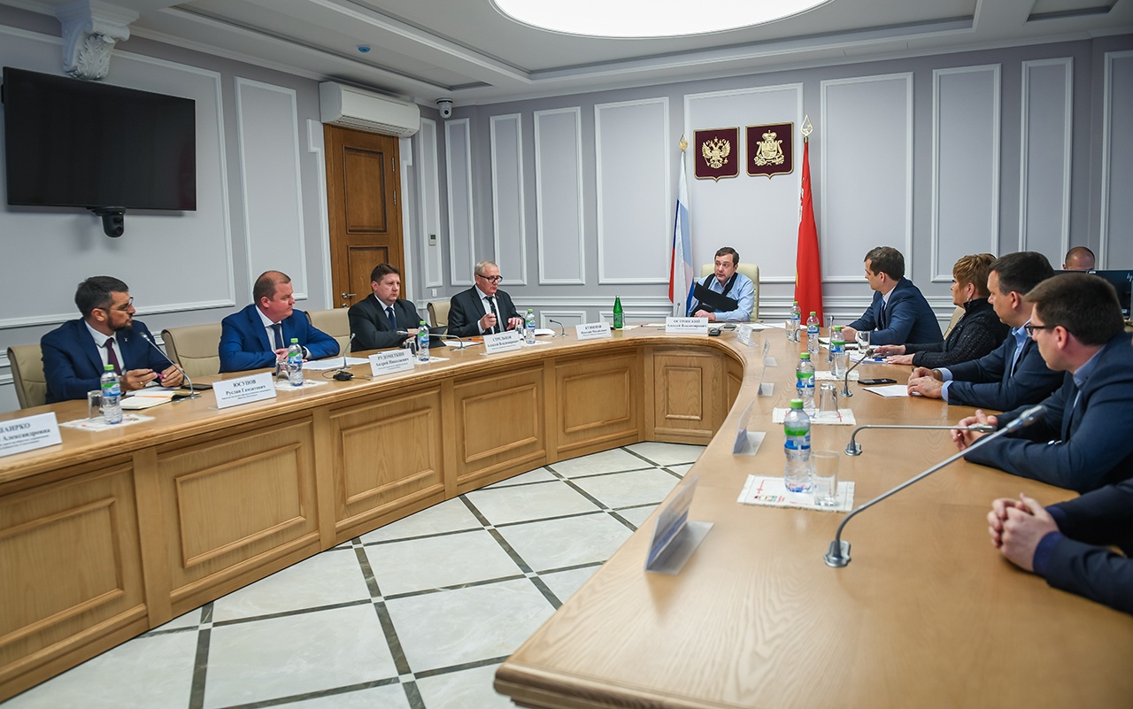В Смоленске под руководством губернатора обсудили меры региональной поддержки телекоммуникационной отрасли