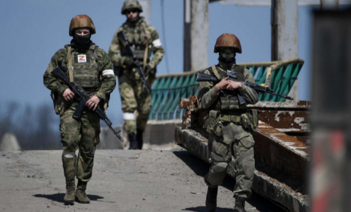 Военные РФ нашли брошенный склад с иностранным вооружением в Харьковской области
