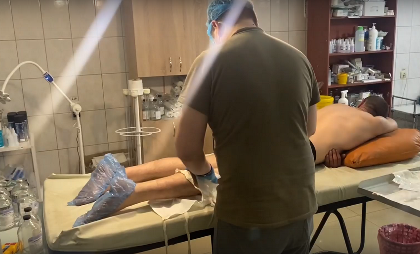 Российские военные медики круглосуточно оказывают помощь мирным жителям Харьковской области