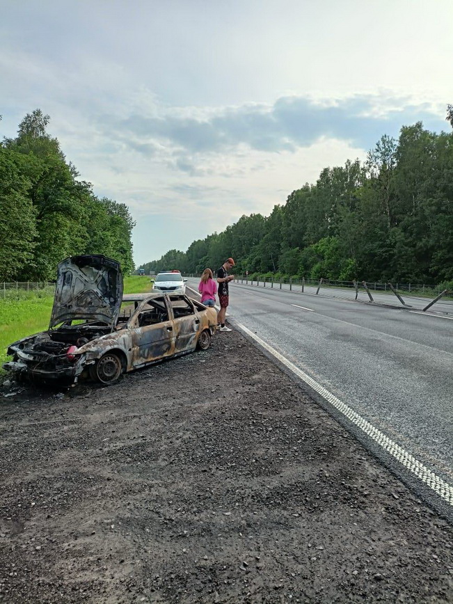 В Кардымовском районе в результате ДТП загорелся автомобиль