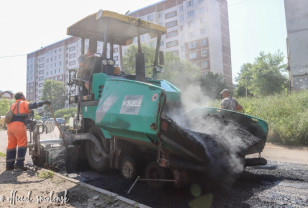 В городе Смоленске идет ремонт улицы Академика Петрова