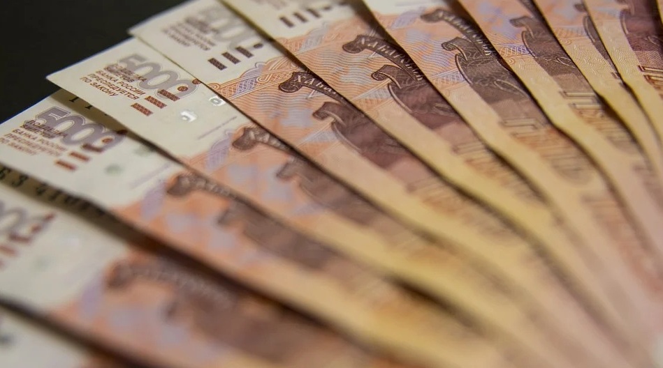 В Смоленске установили подозреваемого в краже 30 тысяч рублей из купюроприемника банкомата
