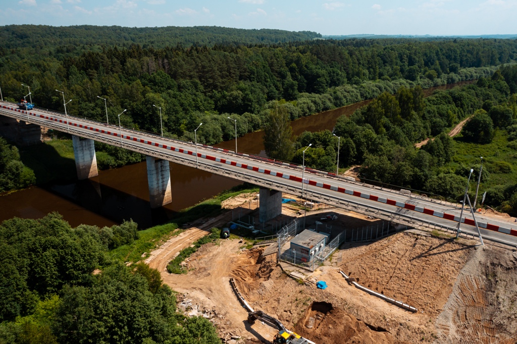 На северо-восточном обходе Смоленска ремонтируют два моста
