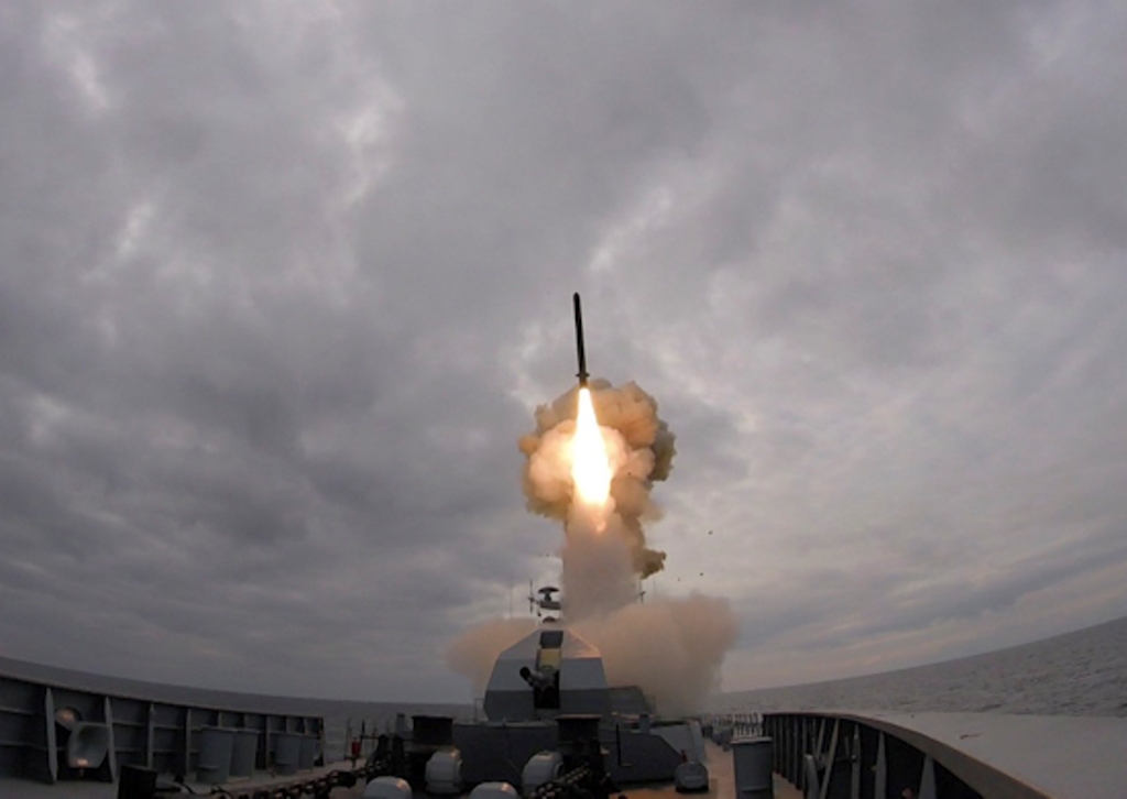  Министерство обороны РФ заявило об уничтожении украинского военного корабля и склада ракет в порту Одессы