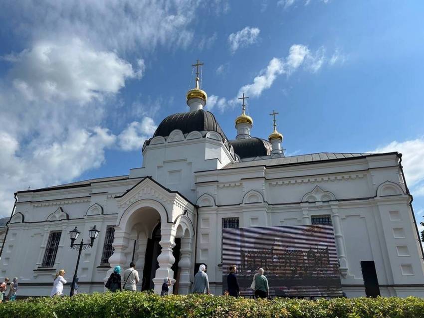 В Гагарине освятили отреставрированный Благовещенский собор