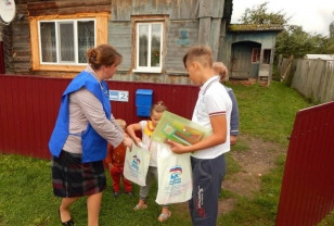 Акция «Собери ребёнка в школу» пройдет в регионах России и на Донбассе