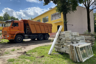 В Ярцеве в школе-гимназии ремонтируют сразу два учебных здания