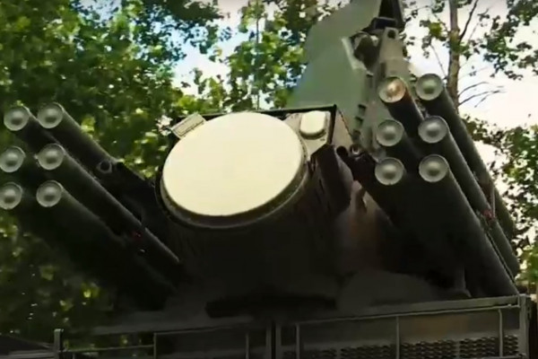 Министерство обороны России показало боевую работу зенитных ракетно-пушечных комплексов «Панцирь»
