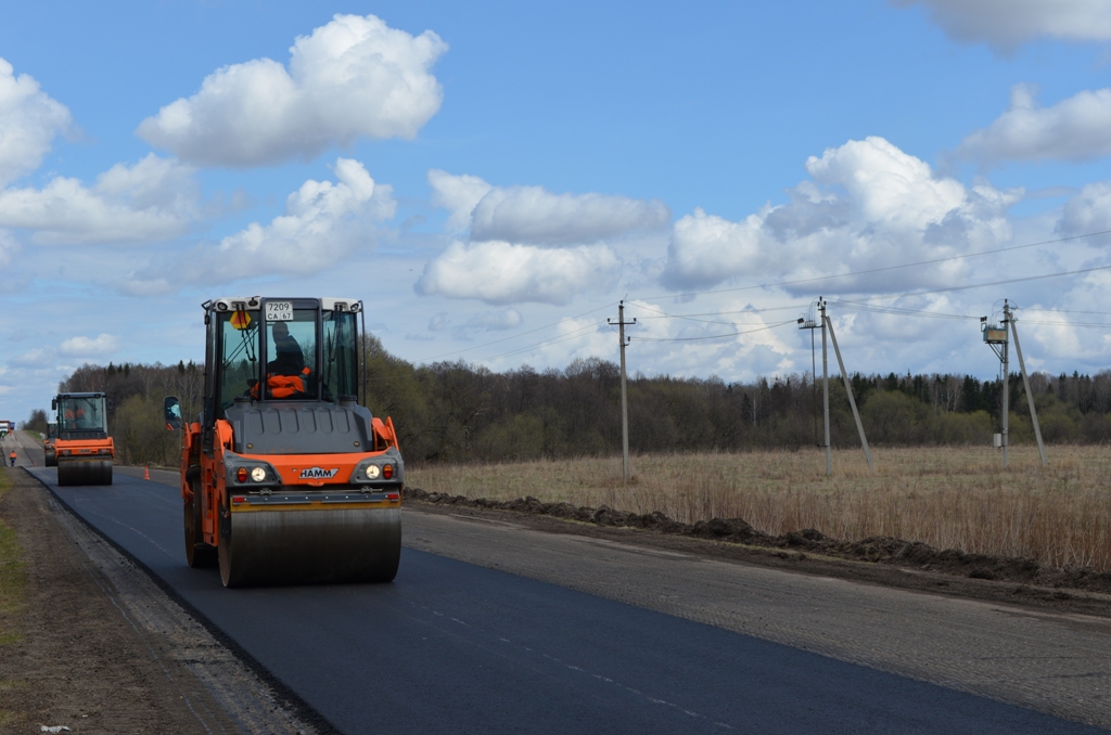 В Смоленском районе по национальному проекту ремонтируют две дороги