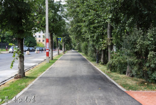 В Смоленске на улице Исаковского идет устройство тротуаров