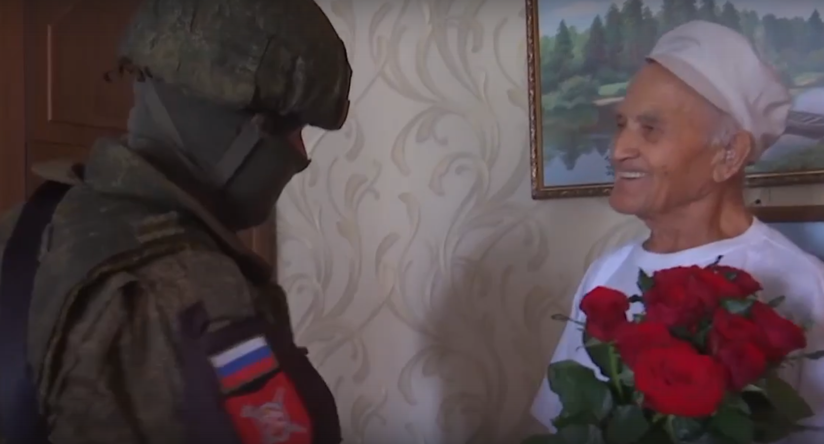 В Харьковской области российские военные поздравили с 93-летием ветерана ВОВ