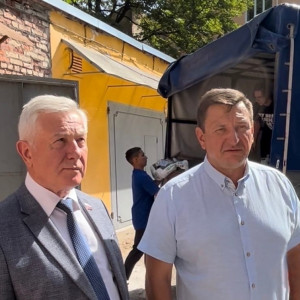 Сторонники «Единой России» из Смоленской области помогают в восстановлении Луганска