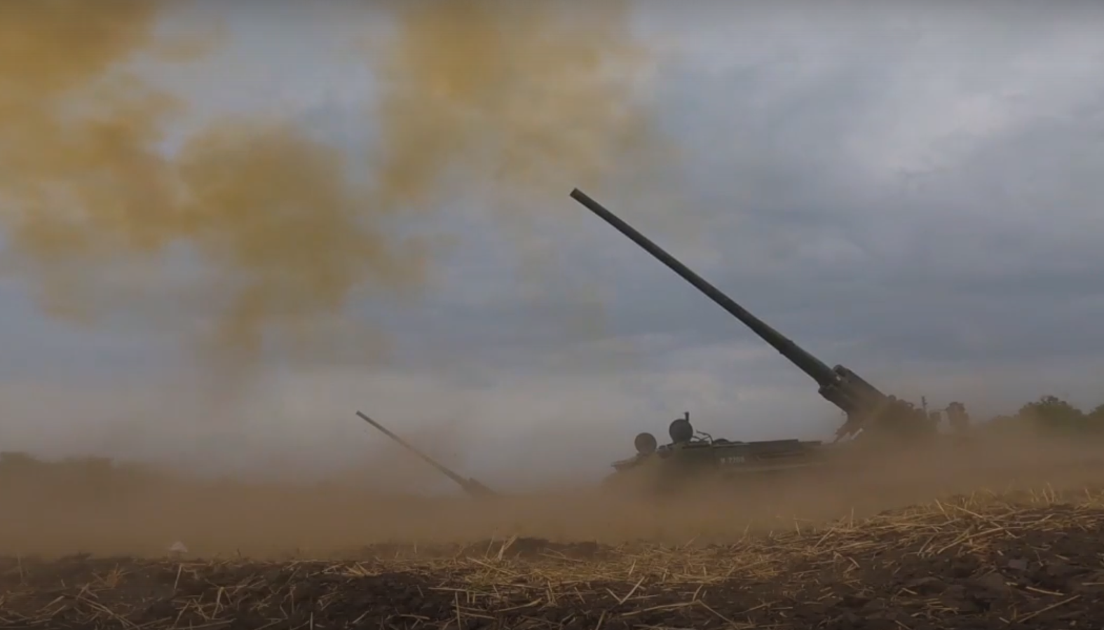 В Минобороны РФ показали кадры боевой работы САУ «Малка» по позициям ВСУ