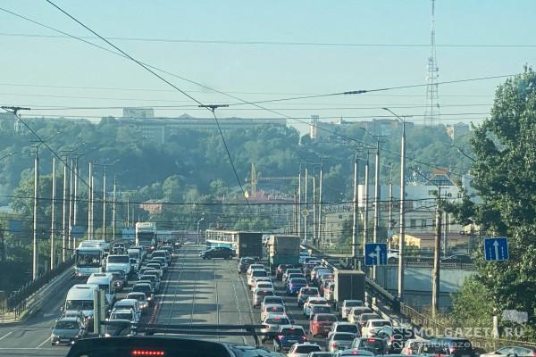 В Смоленске оптимизируют движение транспорта на время ремонта моста