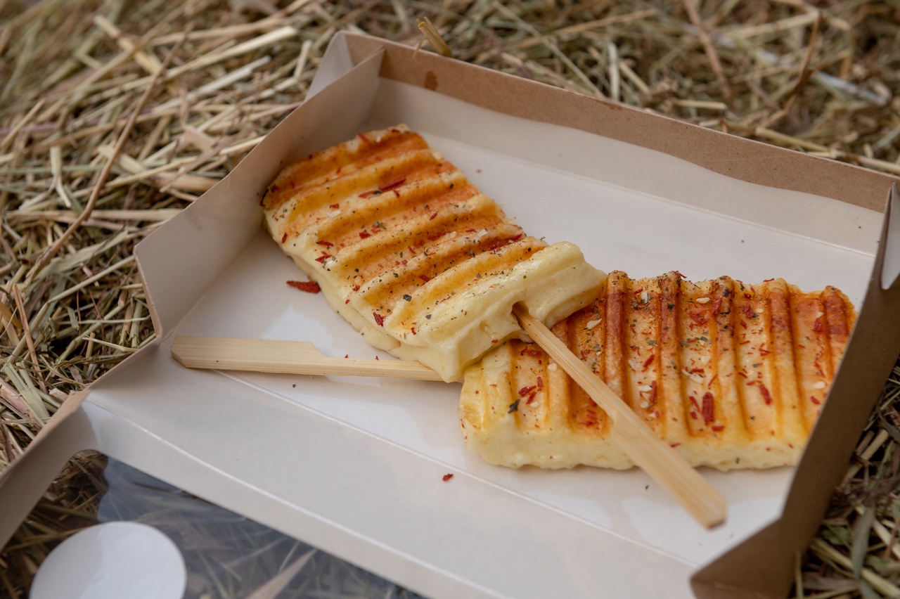 Смоленский жареный сыр признали самым вкусным уличным блюдом в стране