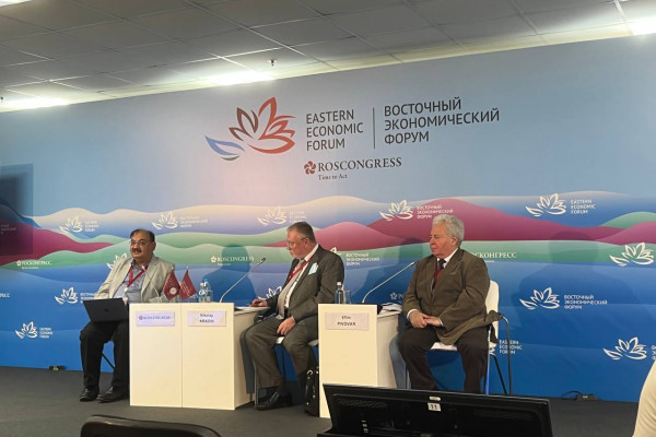 ВЭФ-2022: В отличие от стран Европы, Россия и Китай не переписывают свою историю